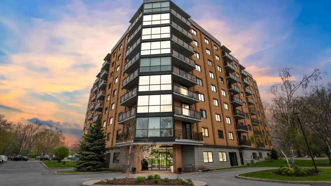 The Barriefield exterior