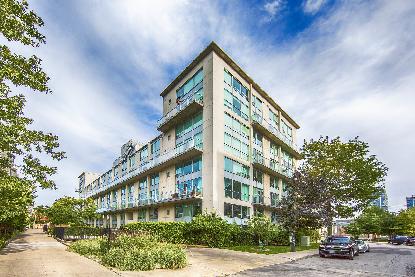 King West Village Lofts condo