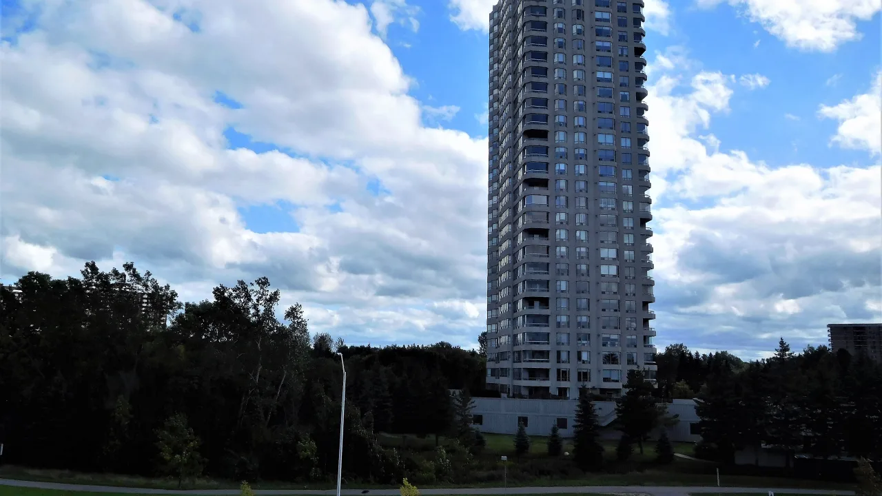 Riviera exterior