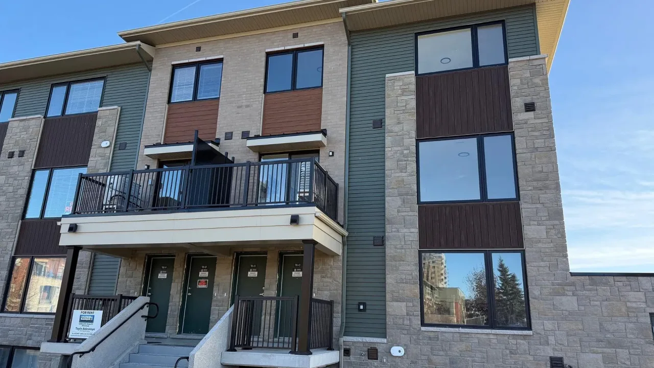 Minto exterior