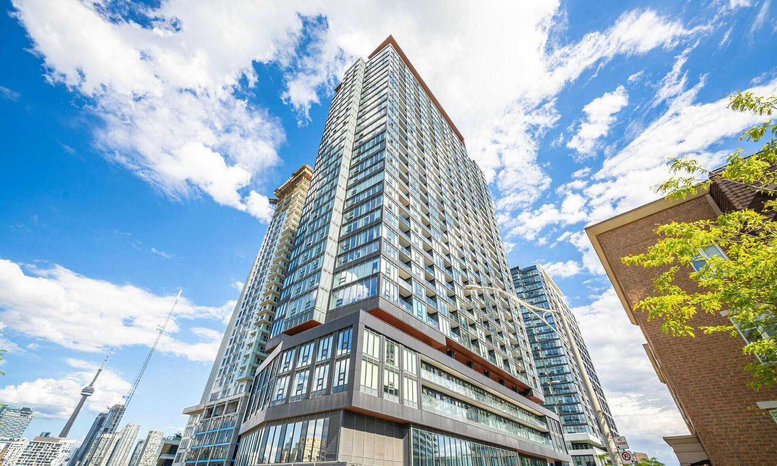 ZEN King West Condos exterior