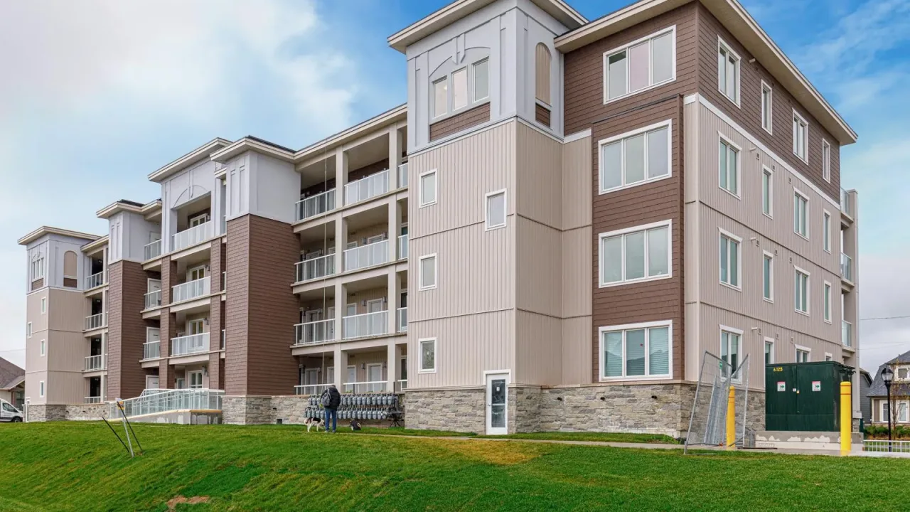 Sapphire exterior