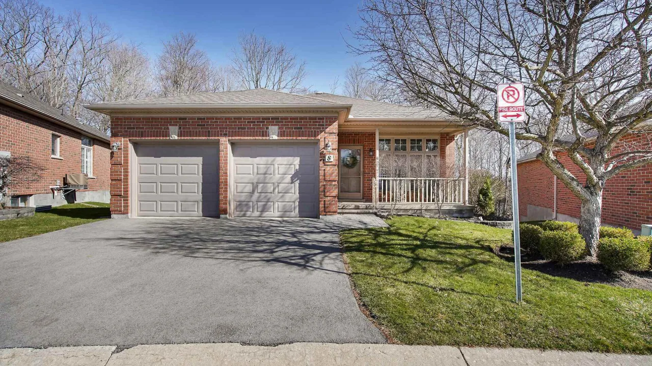 Warbler Glen exterior