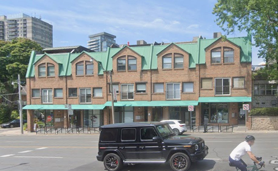 220 Avenue Road exterior