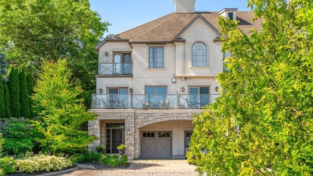 Mariner Bay Estates exterior