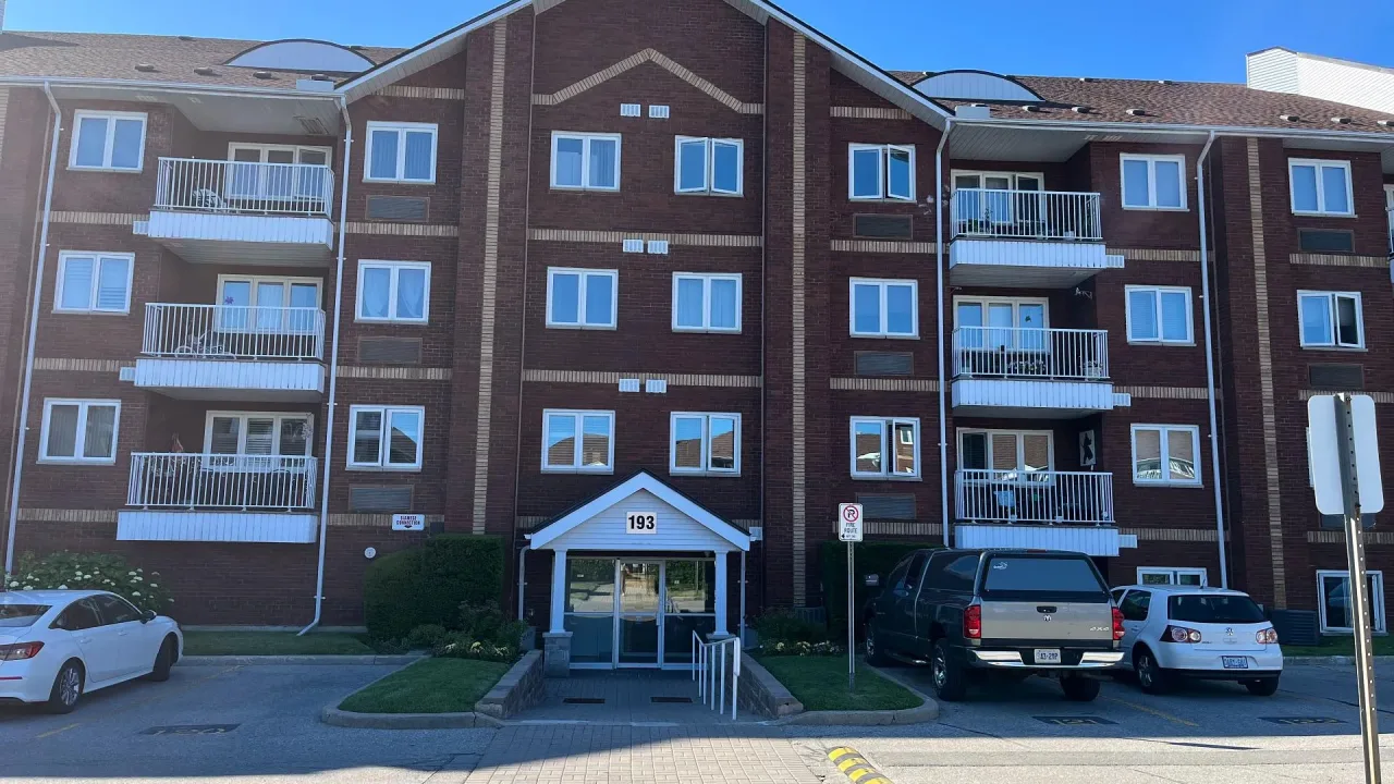 The Hampton Condos exterior