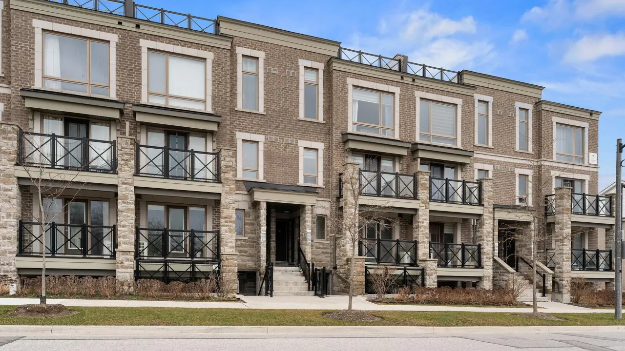 Lindvest - Cornell Rouge exterior