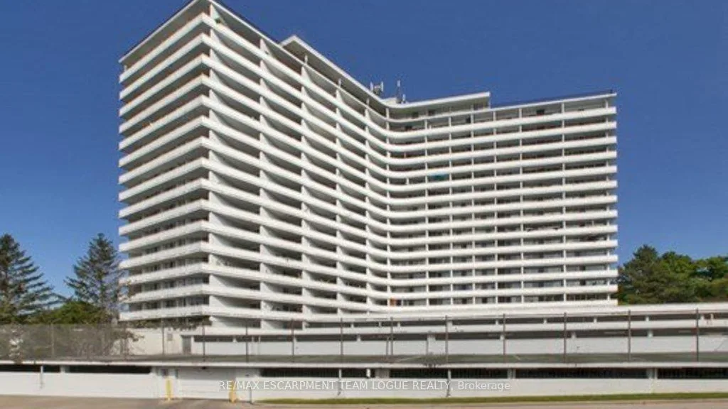 La Salle Towers condo building exterior