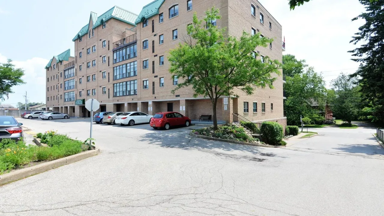 Town Centre Condominiums exterior