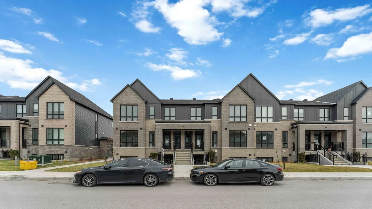 Kanata Mapleton Gateway Flats exterior