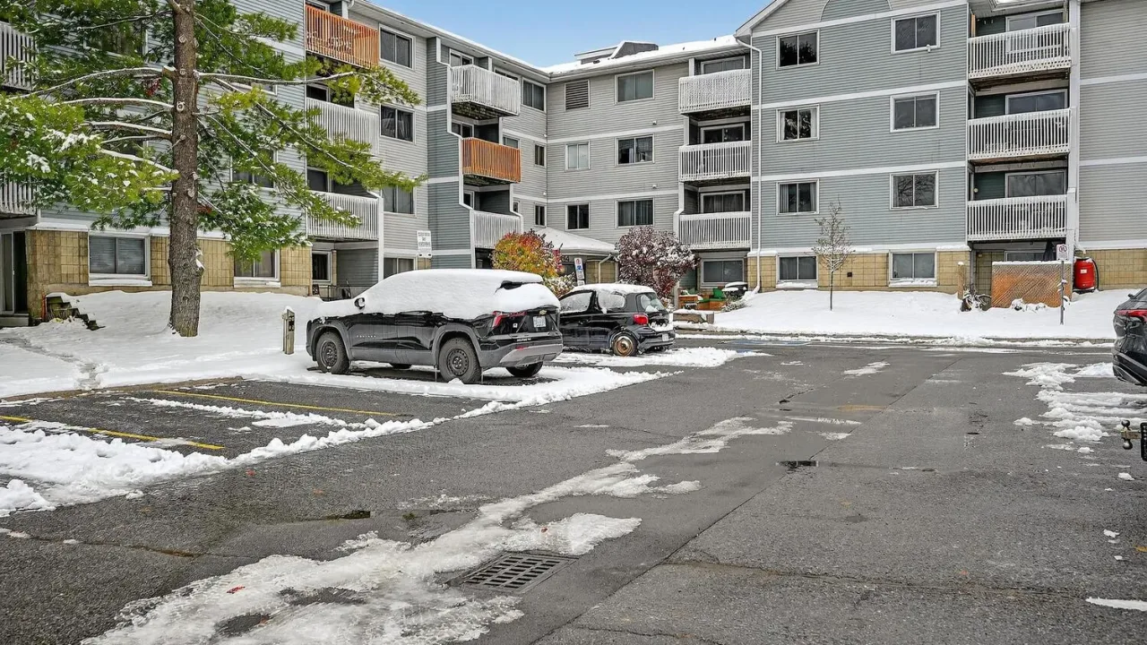 Viewmount Woods exterior
