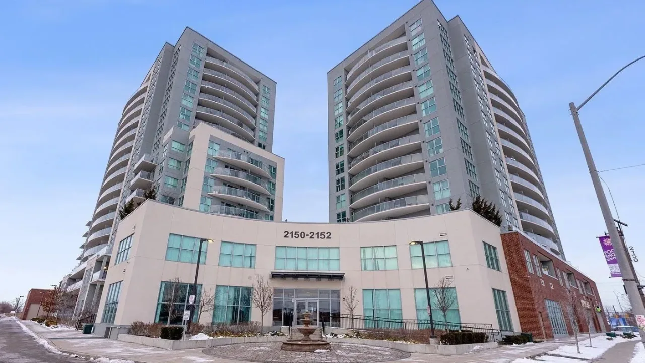 2150 Condos exterior