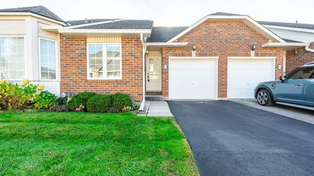 Maple Keys exterior