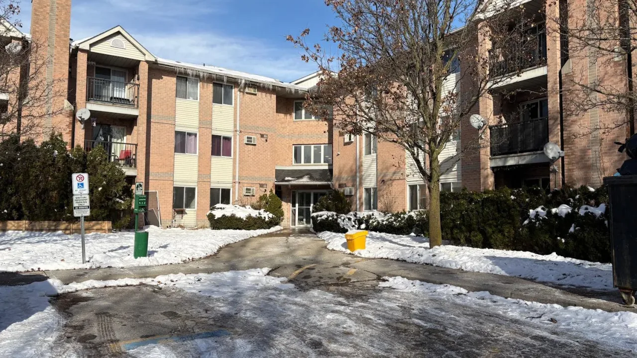 Middlesex Condominium Corporation No 179 exterior