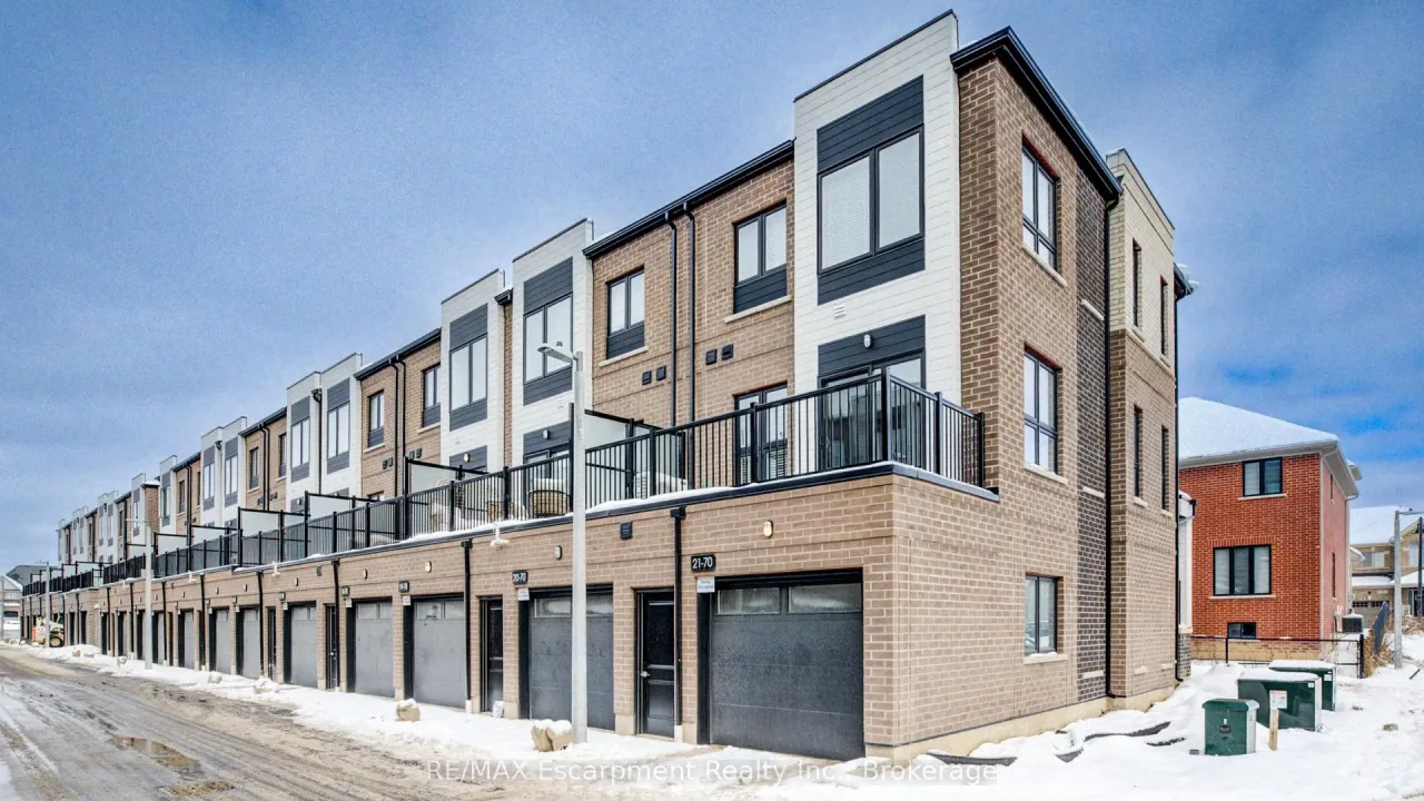 Interlude exterior