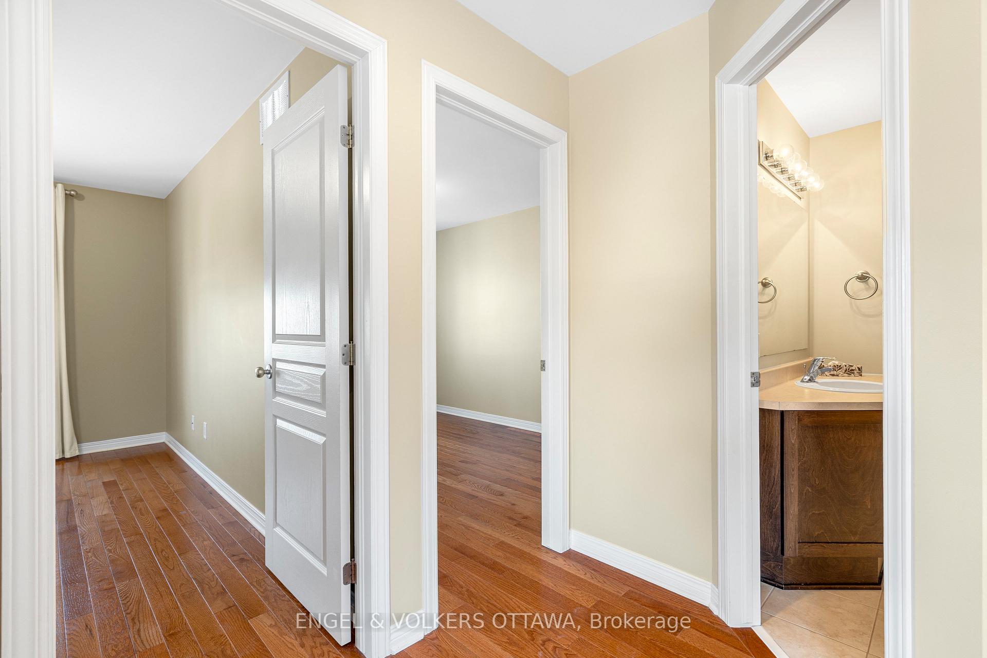 Photo 28 of 117 Encore Private, Ottawa, City View/Skyline/Fisher Heights/Parkwood Hills — HOMEH