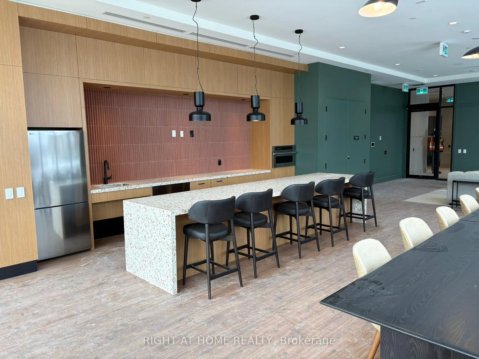 Photo 4 of Unit 914, 20 All Nations Drive, Brampton, Northwest Brampton — HOMEH