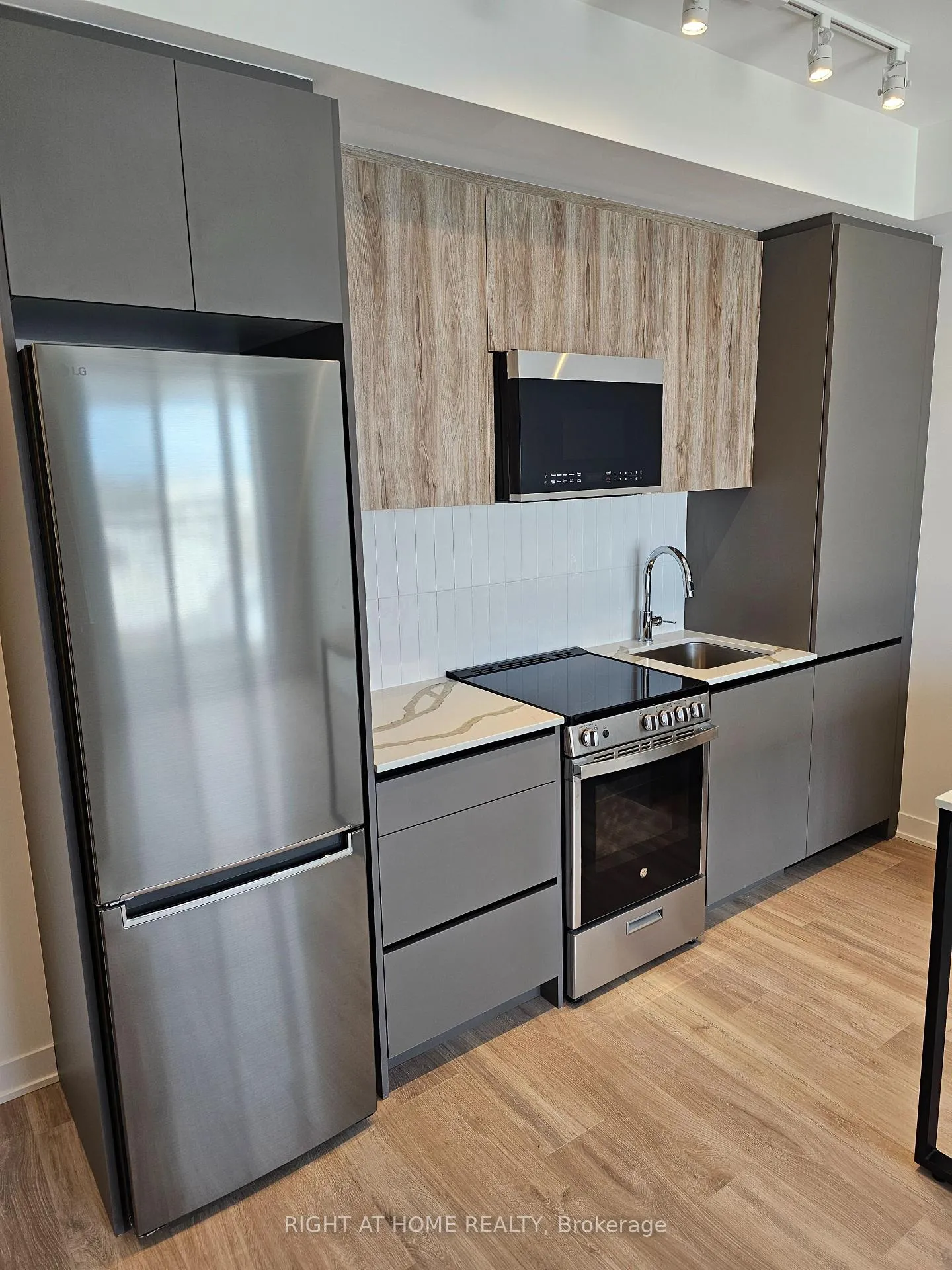 Photo 13 of Unit 914, 20 All Nations Drive, Brampton, Northwest Brampton — HOMEH