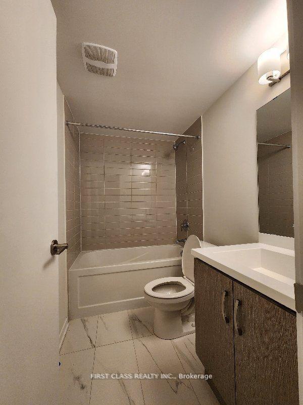 Photo 10 of Unit 290, 140 Honeycrisp Crescent, Vaughan, Vaughan Corporate Centre — HOMEH