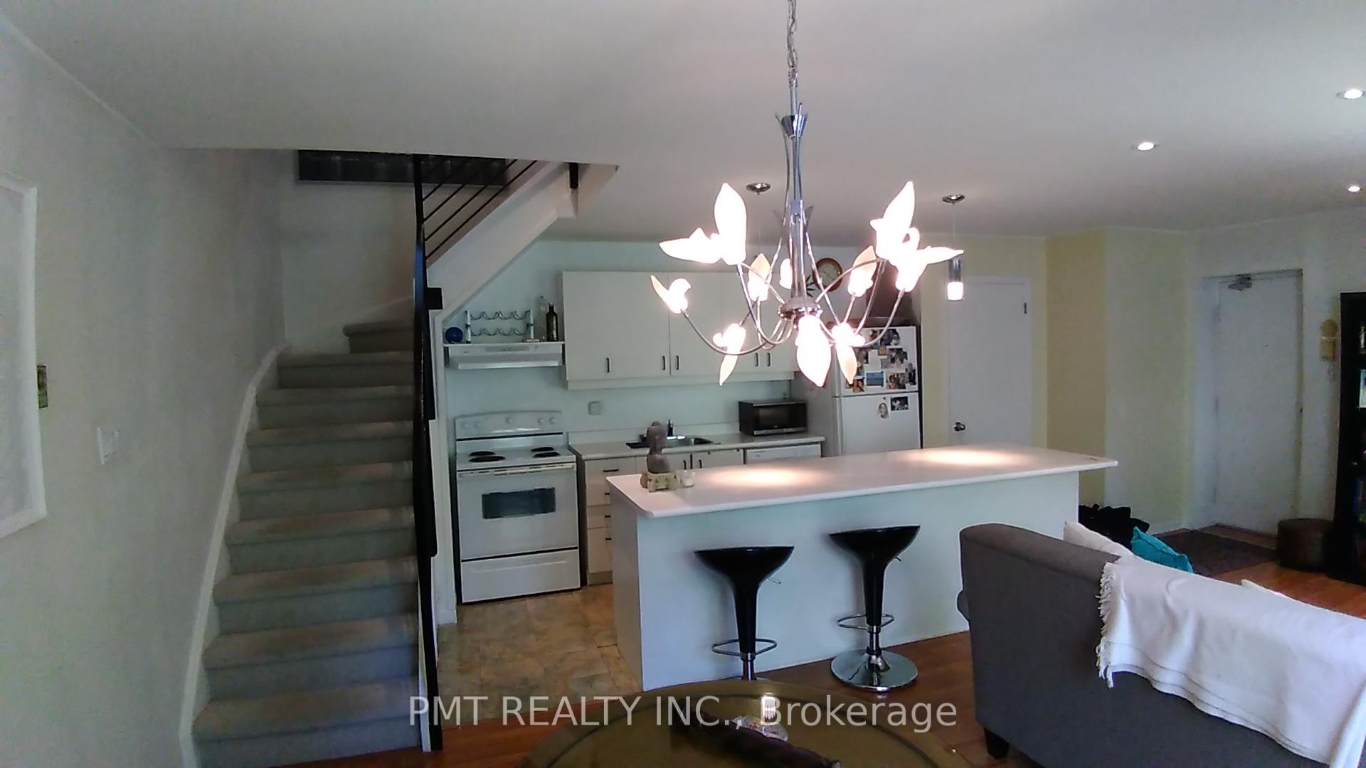 Photo 3 of Unit 4, 2064 Queen Street E, Toronto, The Beaches — HOMEH