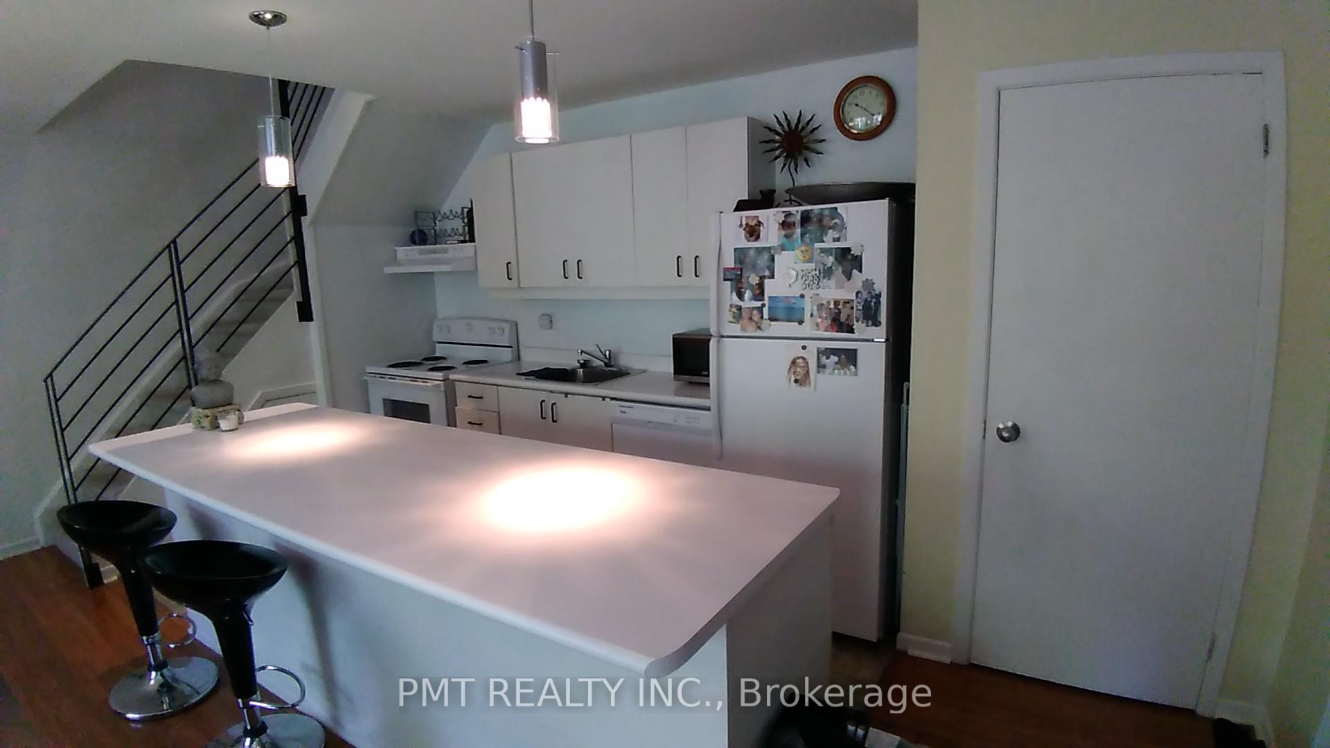 Photo 4 of Unit 4, 2064 Queen Street E, Toronto, The Beaches — HOMEH
