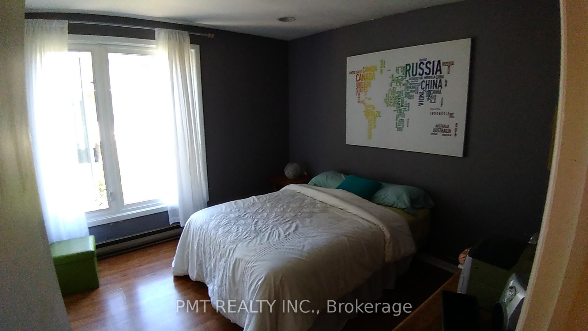 Photo 7 of Unit 4, 2064 Queen Street E, Toronto, The Beaches — HOMEH