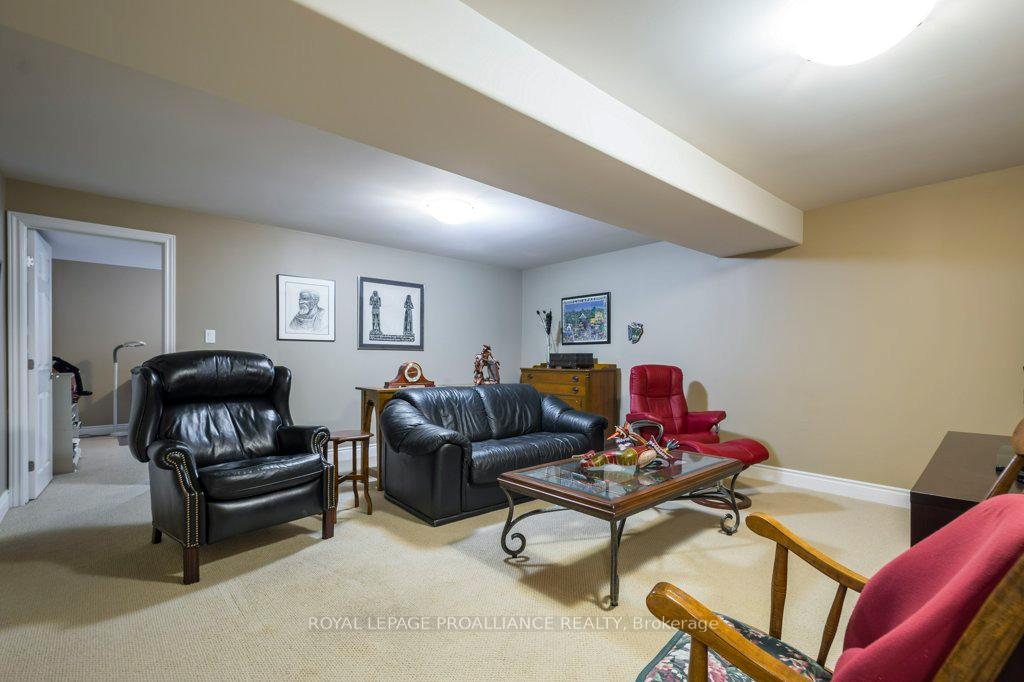 Photo 20 of 60 Princeton Place, Belleville, Thurlow Ward — HOMEH