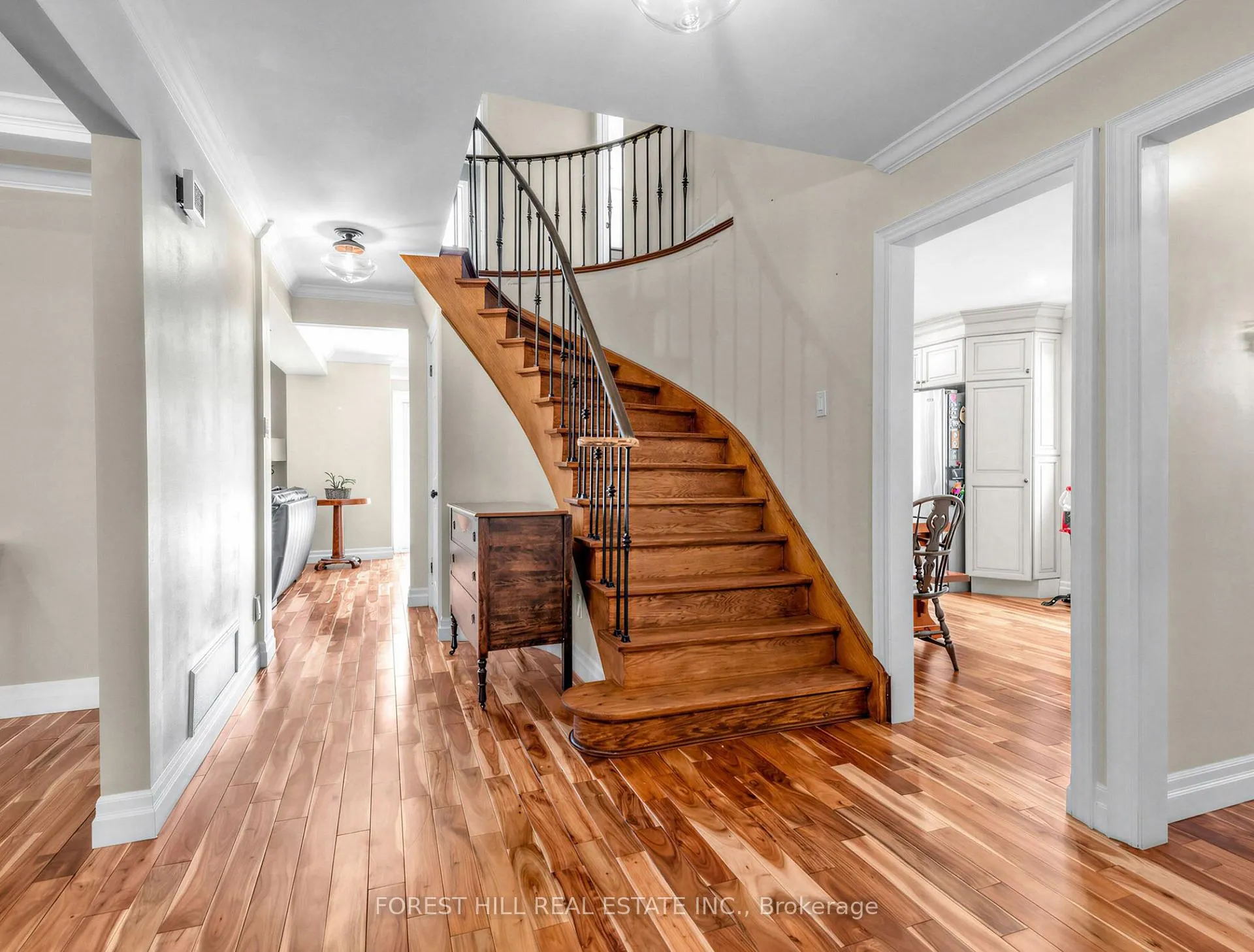 Photo 6 of 39 Freeman Road, Markham, Markham Village — HOMEH