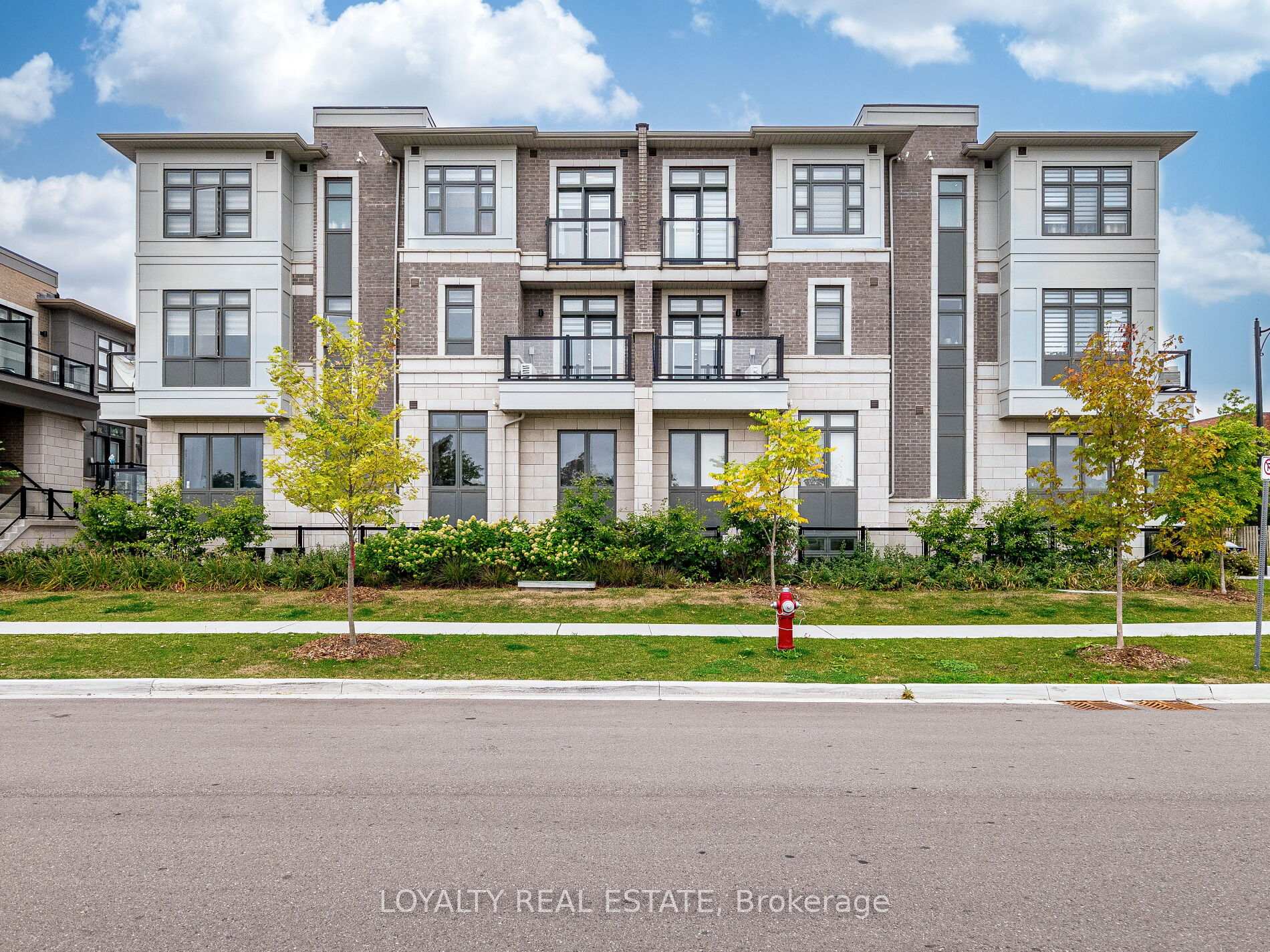 Front of Unit 413, 70 Halliford Place