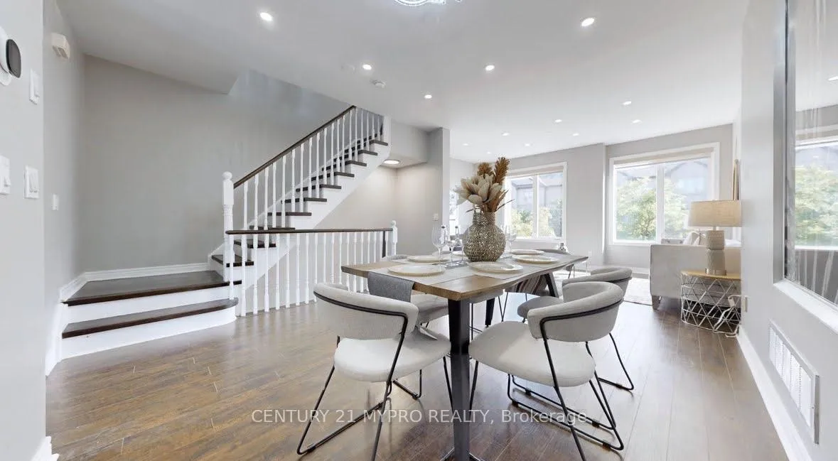 Photo 10 of 220 South Park Road, Markham, Commerce Valley — HOMEH