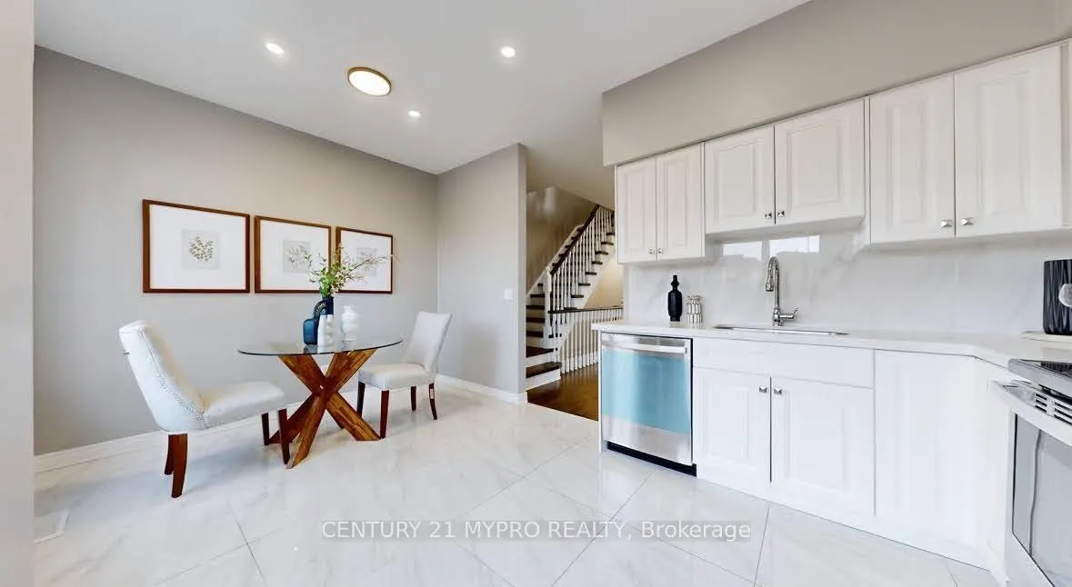 Photo 12 of 220 South Park Road, Markham, Commerce Valley — HOMEH