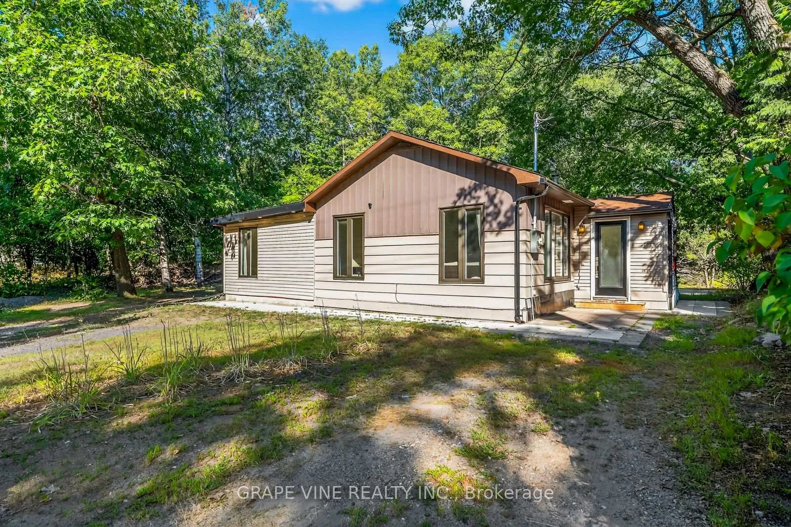 Photo 3 of 125 Hunter Crescent, Ottawa, Constance Bay — HOMEH