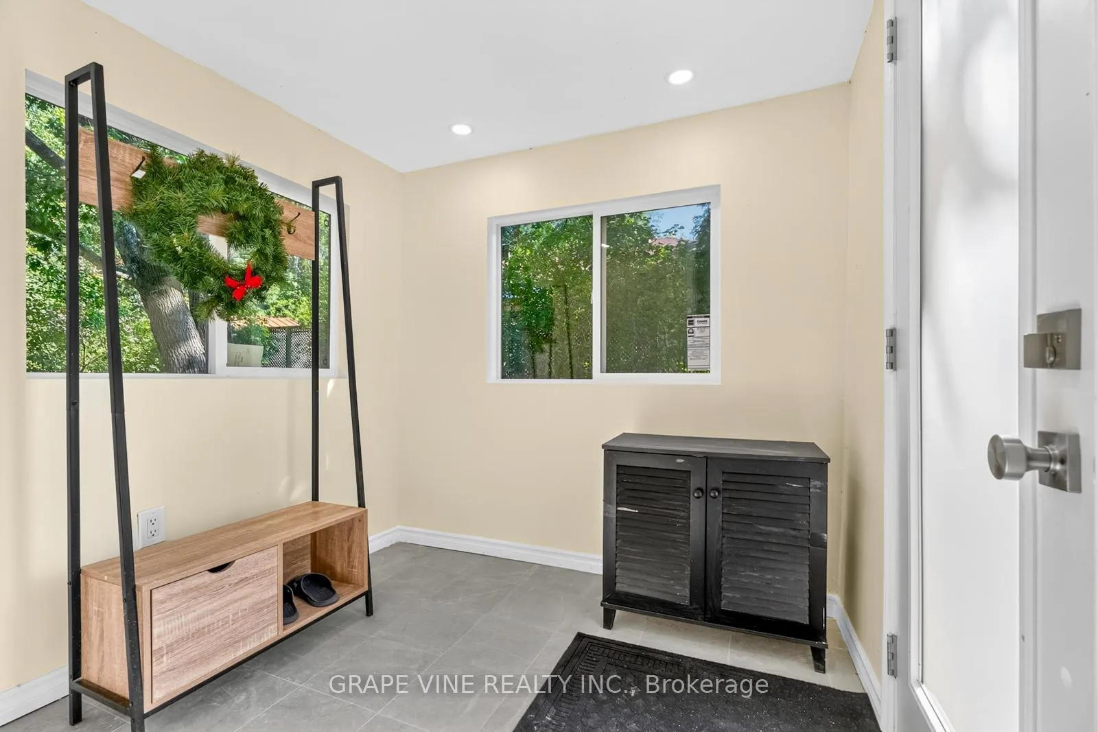 Photo 7 of 125 Hunter Crescent, Ottawa, Constance Bay — HOMEH