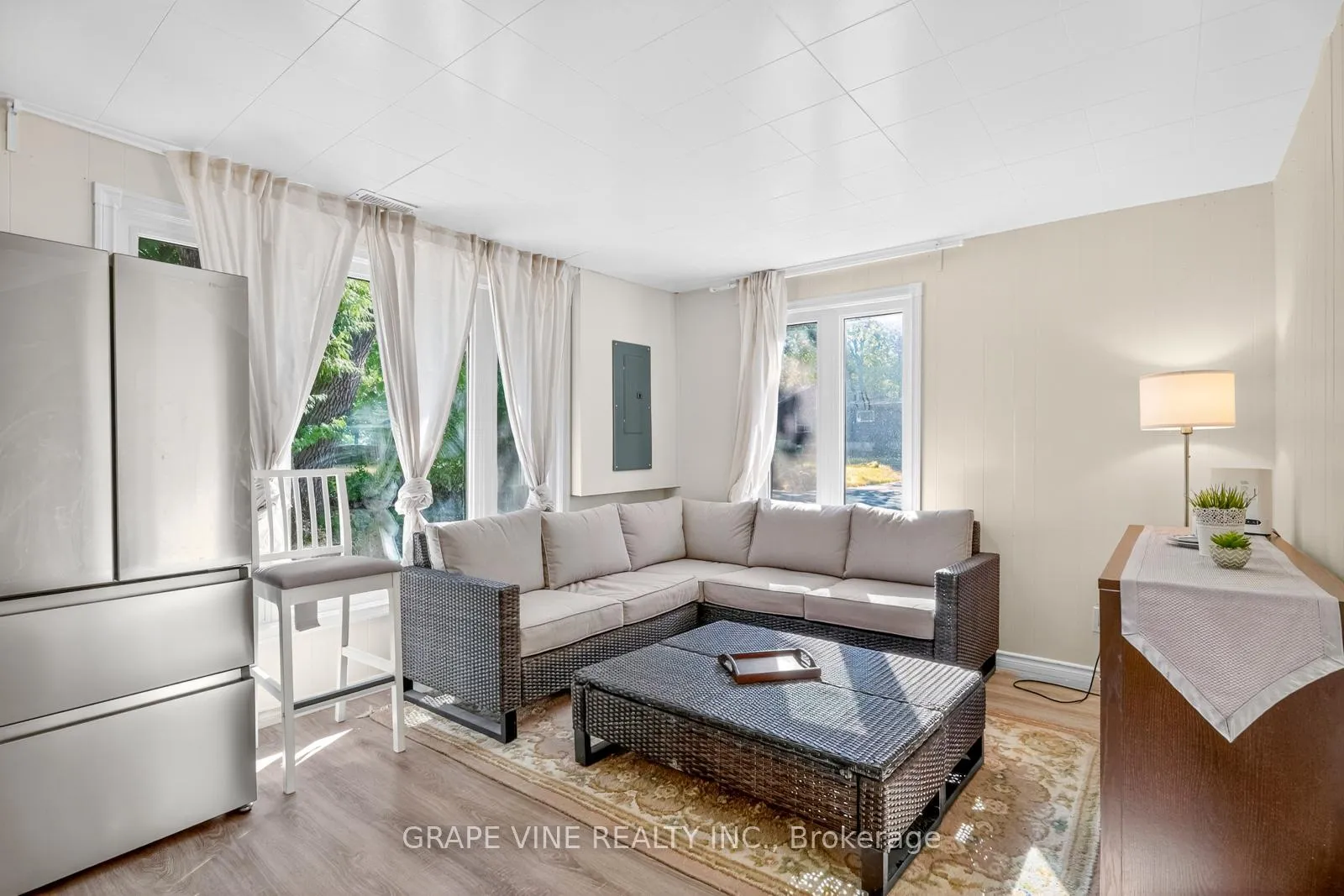Photo 11 of 125 Hunter Crescent, Ottawa, Constance Bay — HOMEH