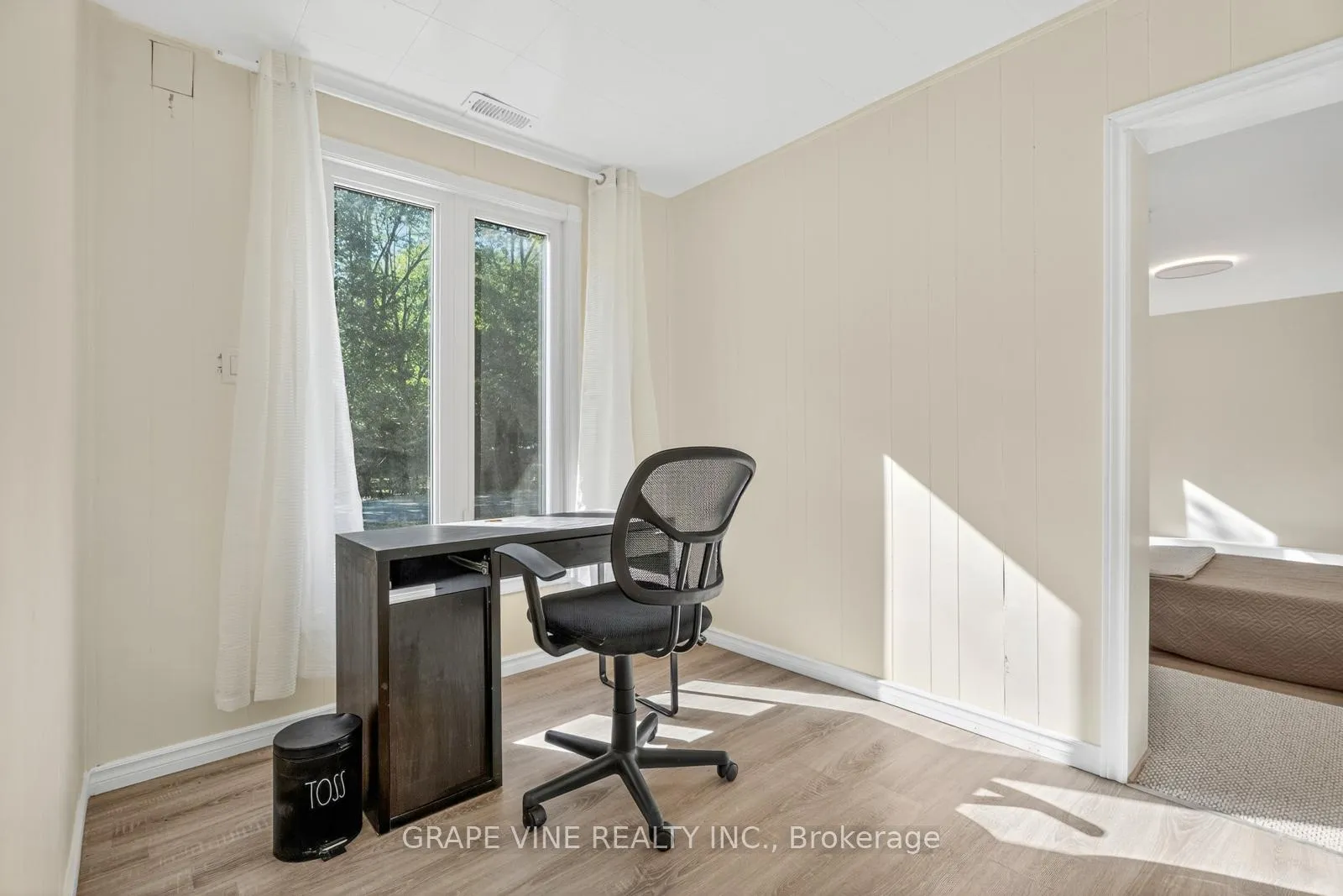 Photo 16 of 125 Hunter Crescent, Ottawa, Constance Bay — HOMEH