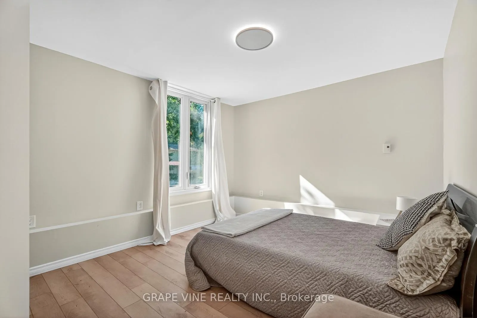 Photo 18 of 125 Hunter Crescent, Ottawa, Constance Bay — HOMEH