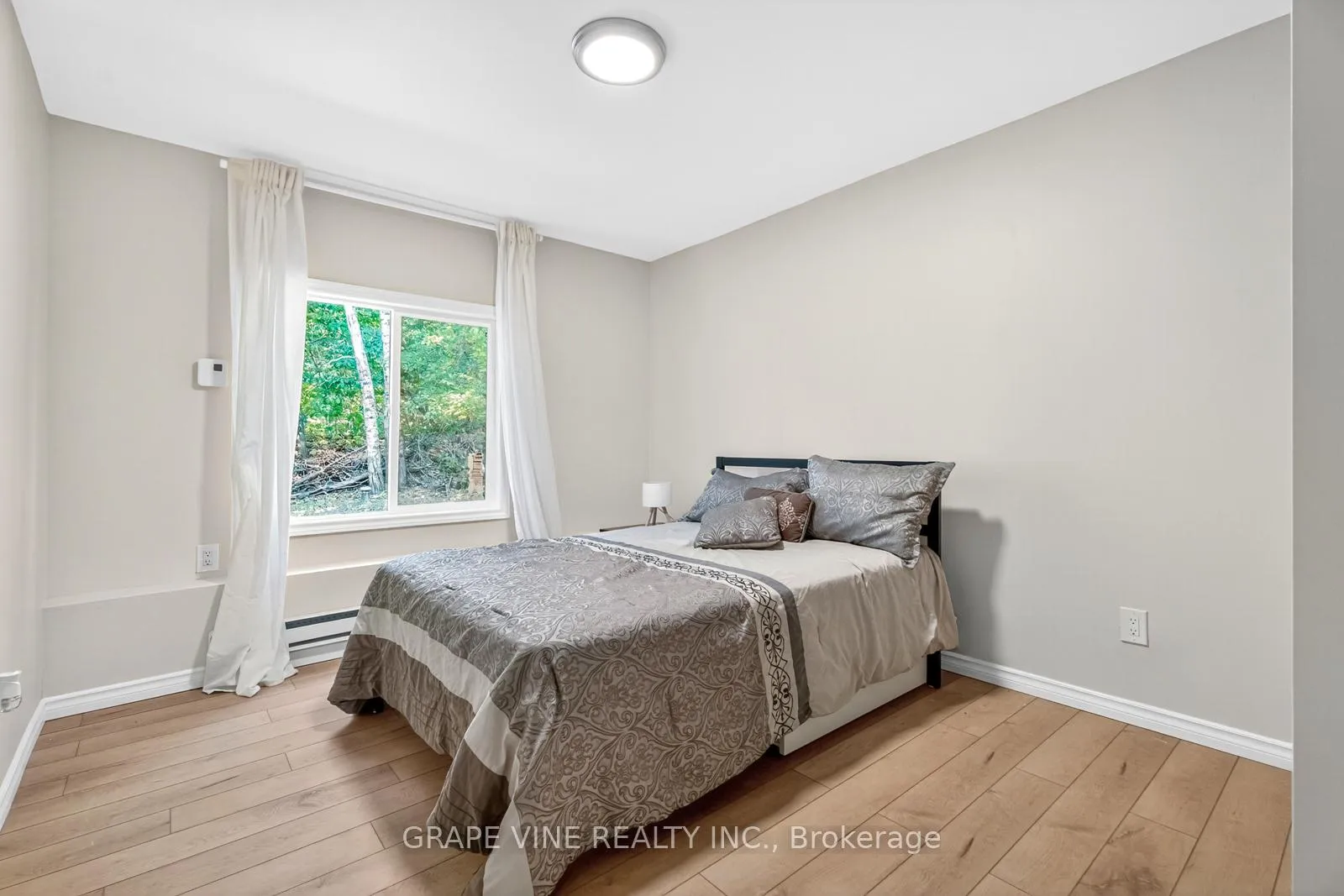 Photo 21 of 125 Hunter Crescent, Ottawa, Constance Bay — HOMEH