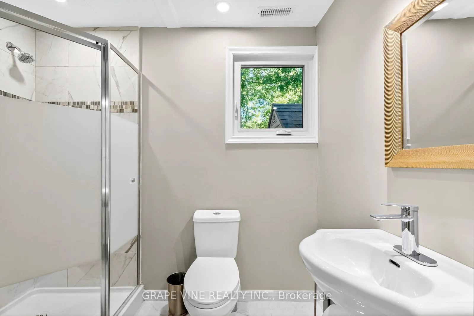 Photo 23 of 125 Hunter Crescent, Ottawa, Constance Bay — HOMEH