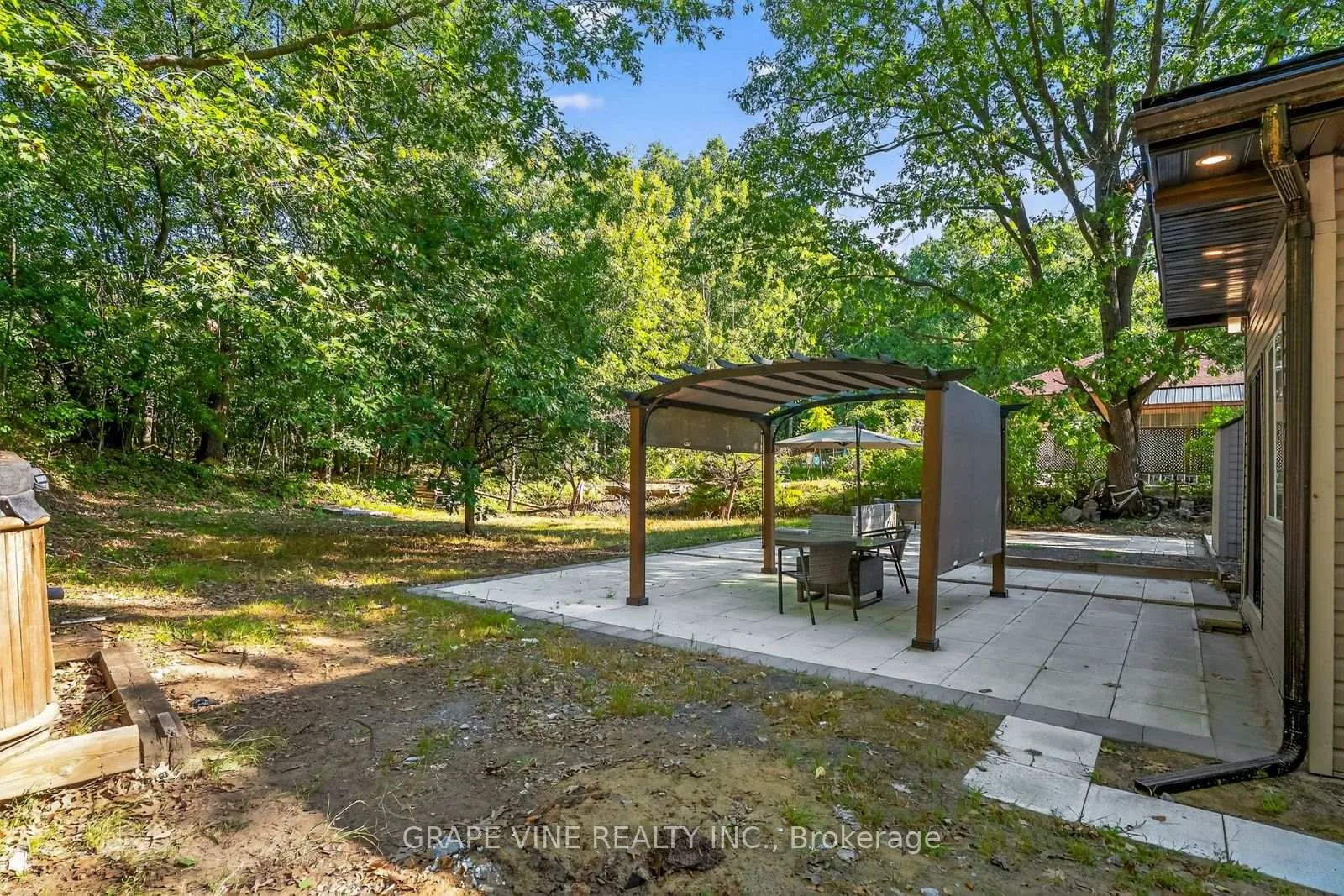 Photo 28 of 125 Hunter Crescent, Ottawa, Constance Bay — HOMEH