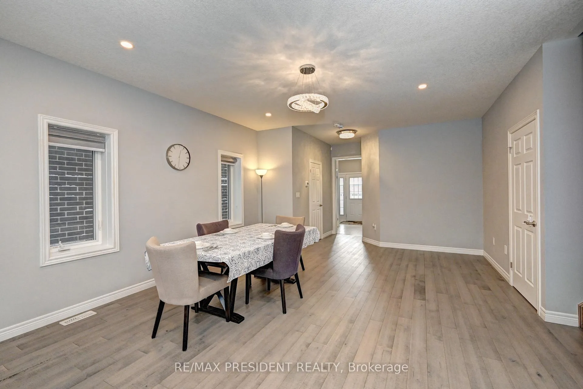 Photo 7 of 552 Florencedale Crescent, Kitchener, Huron Park — HOMEH