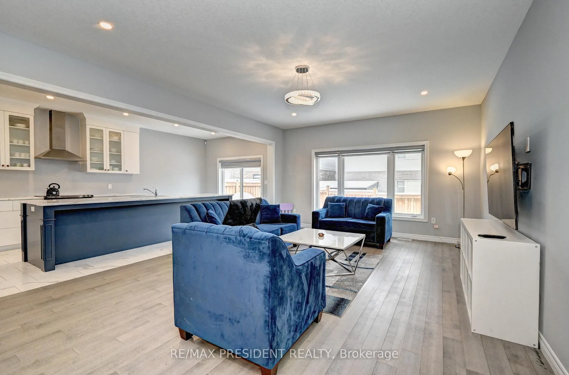 Photo 9 of 552 Florencedale Crescent, Kitchener, Huron Park — HOMEH