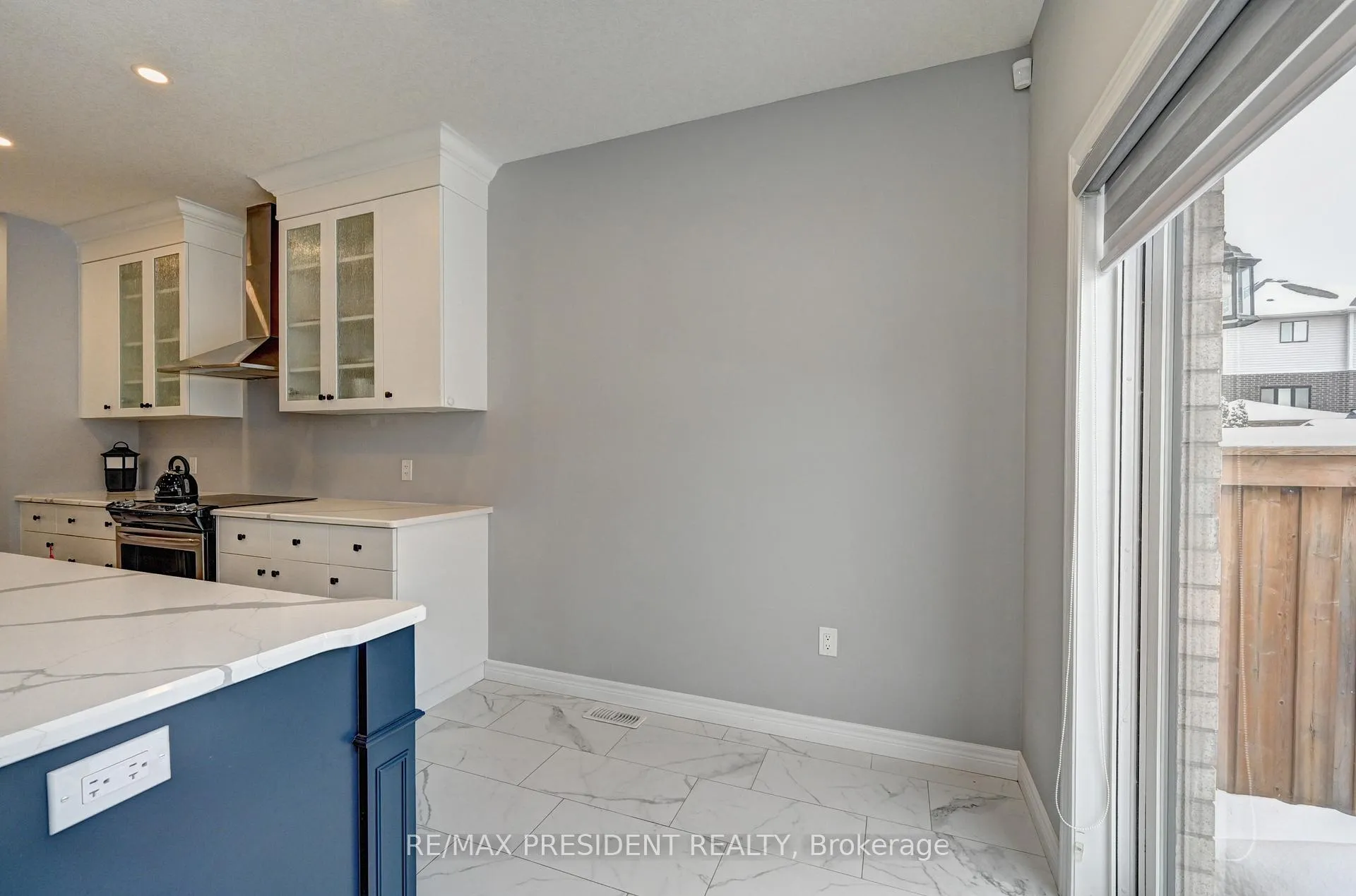 Photo 19 of 552 Florencedale Crescent, Kitchener, Huron Park — HOMEH