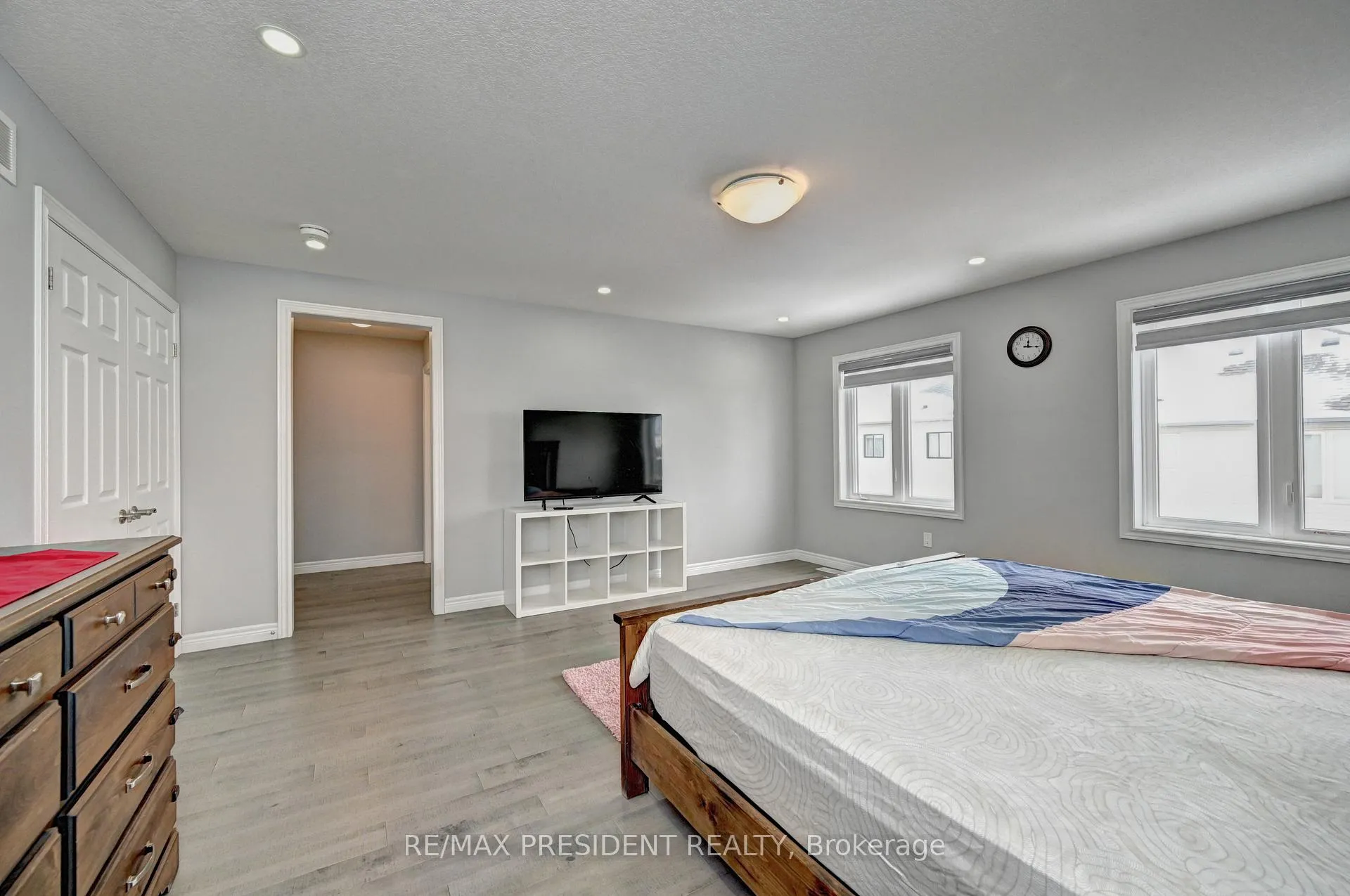 Photo 24 of 552 Florencedale Crescent, Kitchener, Huron Park — HOMEH