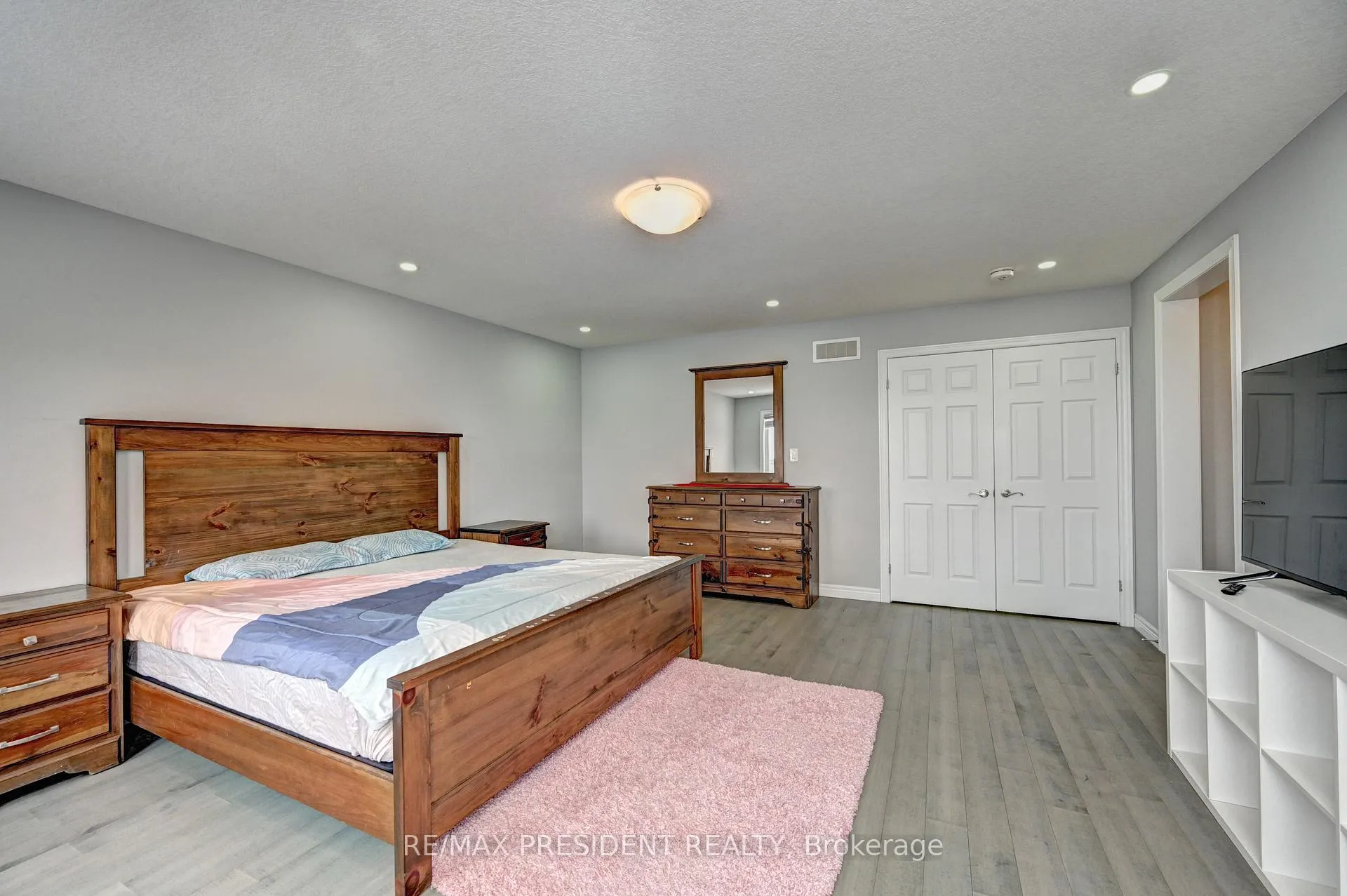 Photo 28 of 552 Florencedale Crescent, Kitchener, Huron Park — HOMEH