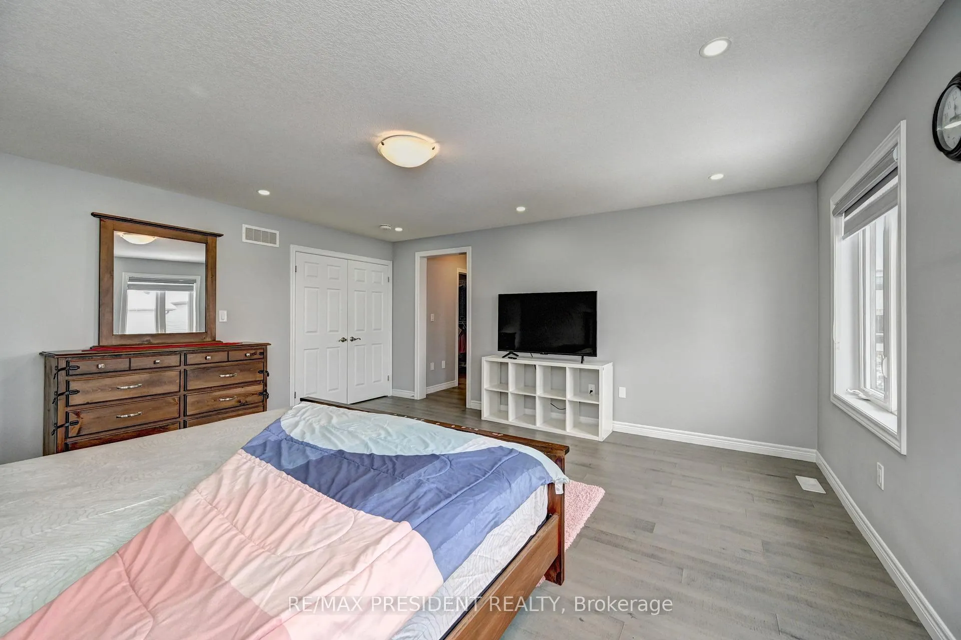 Photo 29 of 552 Florencedale Crescent, Kitchener, Huron Park — HOMEH