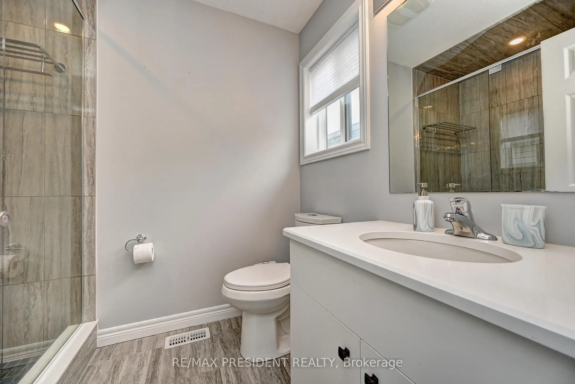 Photo 44 of 552 Florencedale Crescent, Kitchener, Huron Park — HOMEH