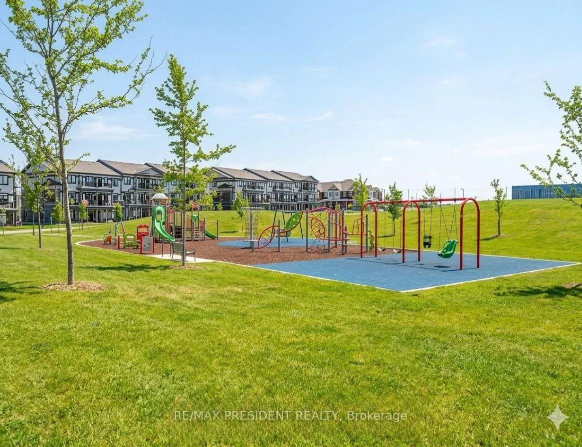 Photo 48 of 552 Florencedale Crescent, Kitchener, Huron Park — HOMEH