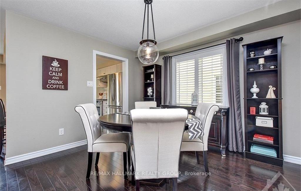 Photo 3 of 445 Meadowhawk Crescent, Ottawa, Barrhaven - Half Moon Bay — HOMEH