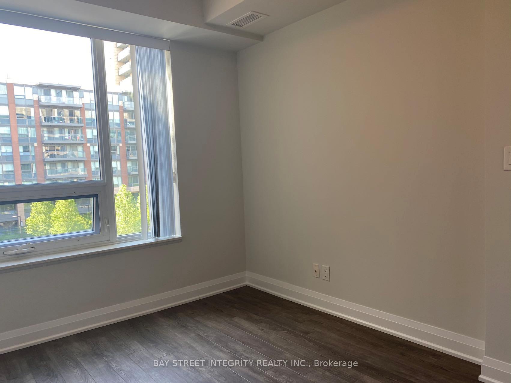 Photo 5 of Unit 329, 28 Uptown Drive, Markham, Unionville — HOMEH