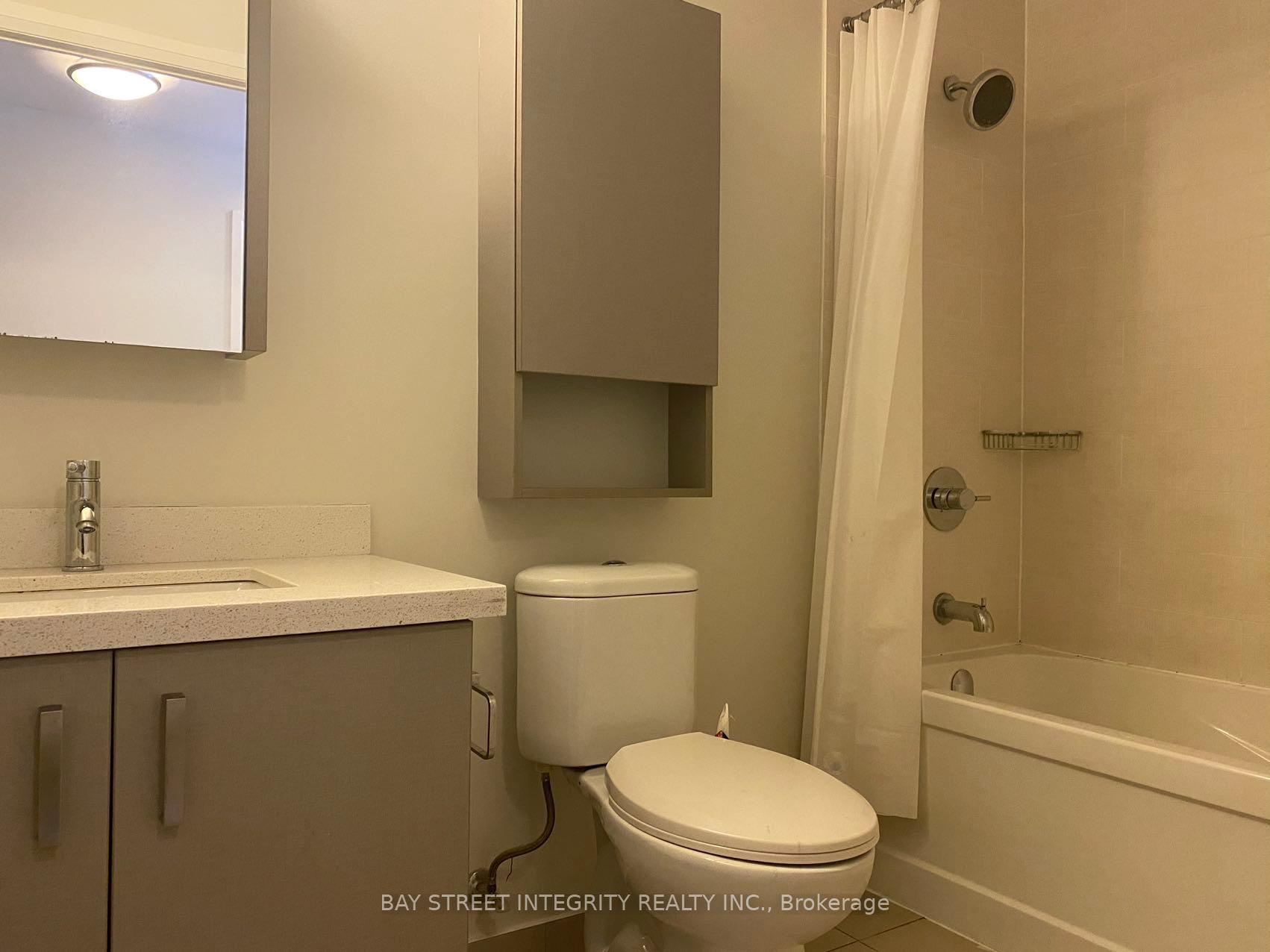 Photo 6 of Unit 329, 28 Uptown Drive, Markham, Unionville — HOMEH